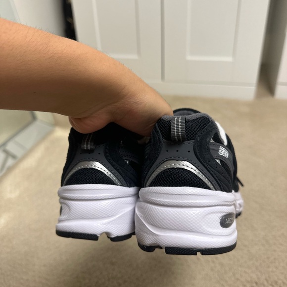 New Balance 530 Black and Gray Sneakers - Picture 5 of 8